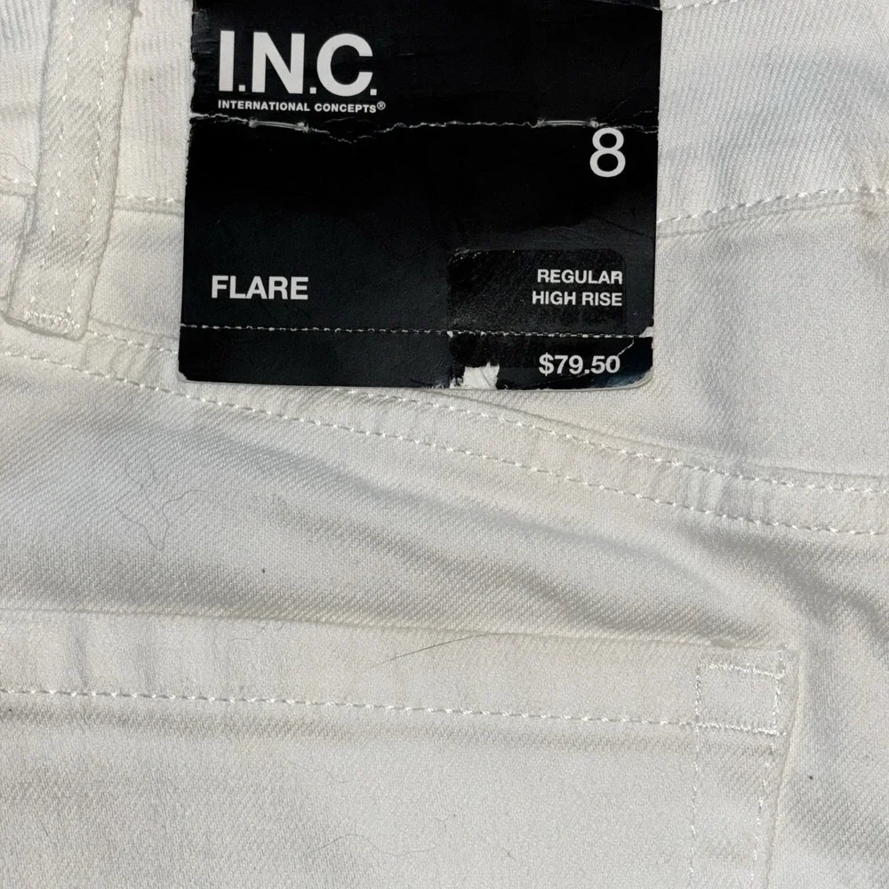 INC. White Flare Denim Jeans Women's Size 8 29x32‎ Gold Waist Clasp NWT